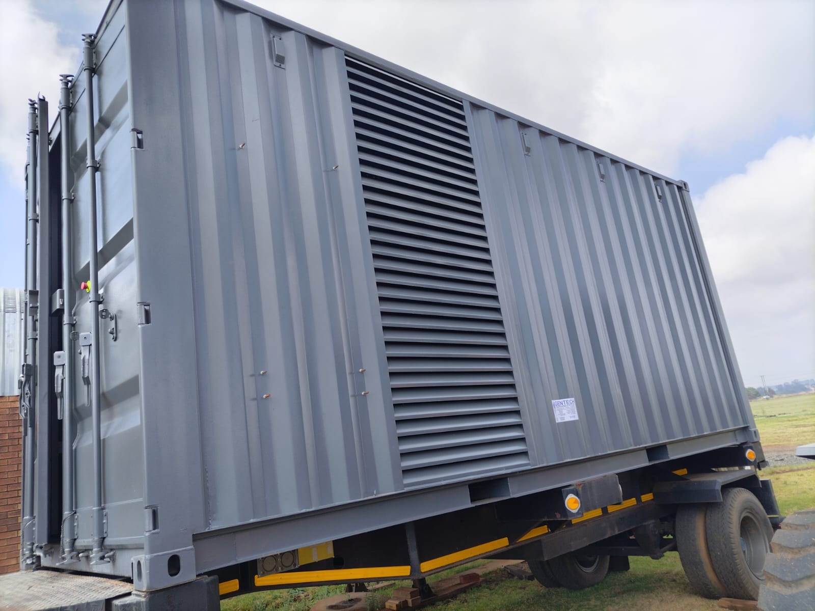 1000 kVA Perkins containerised generator built for VE Automation